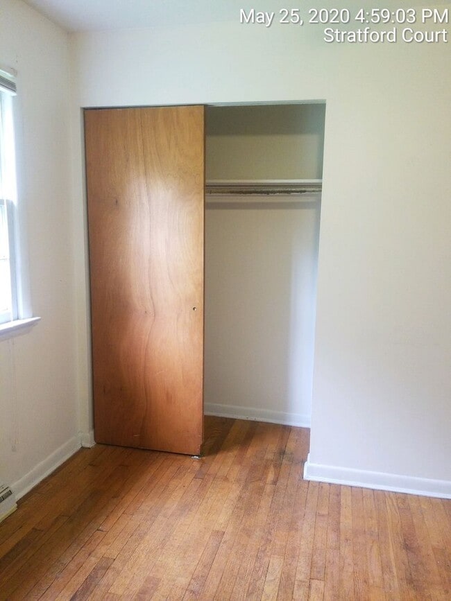 Photo - 108 Stratford Ct