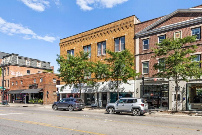 Photo - 854 N High St Unit E