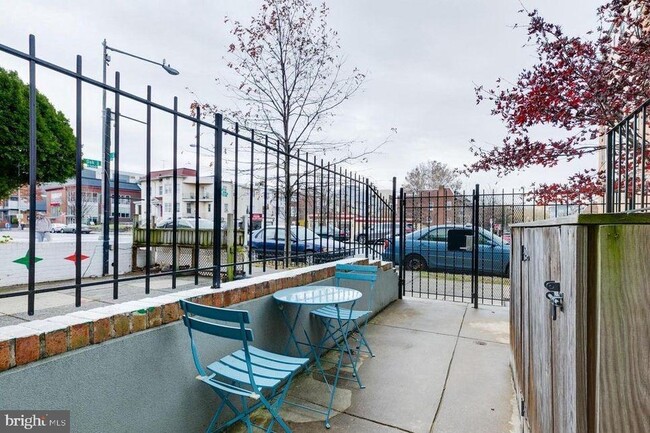 Photo - 3465 14th St NW Unidad A