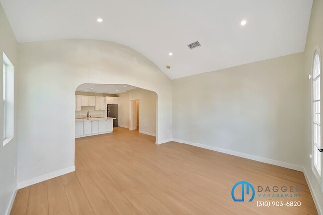 Photo - 2800 Winter St Unit 2