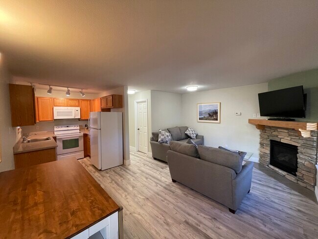 Photo - 360 Galaxy Ln