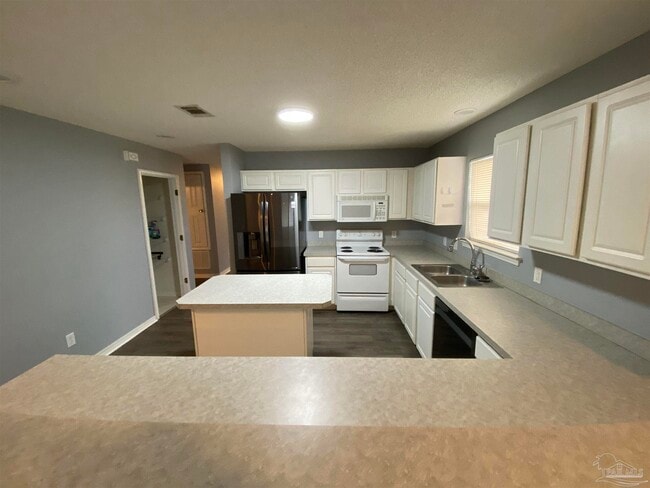 10340 Chinaberry Ct