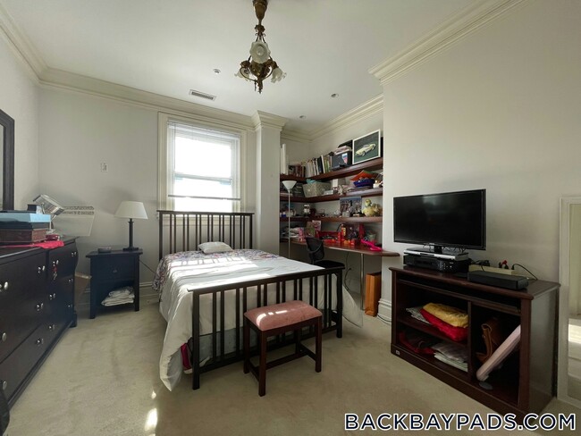 Photo - 350 Beacon St Apartment Unit PH