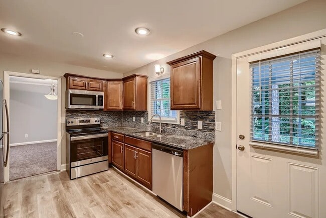 Photo - 1704 Chase Ridge Dr