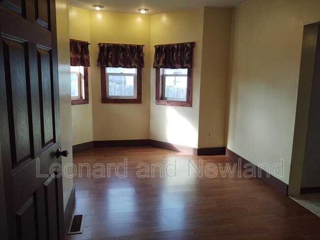 Photo - 218 High Ave