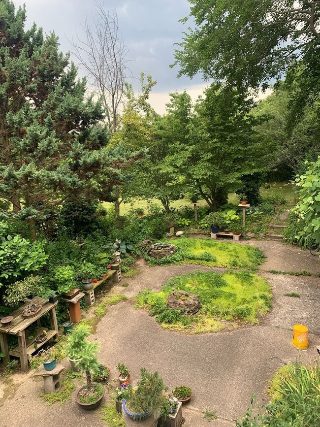 416 Old Montague Rd Unit 7