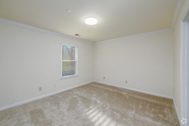 2BR, 2BA - 1,047SF - Primary Bedroom
