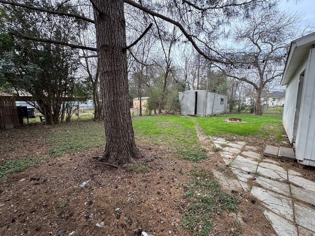 Photo - Spacious Waco Property