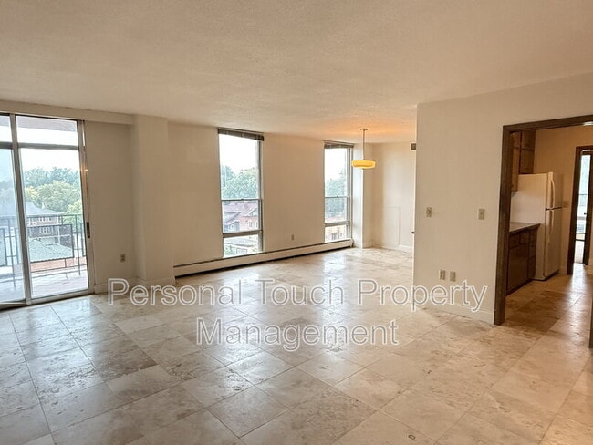 Building Photo - 501 7th St S Unit 604