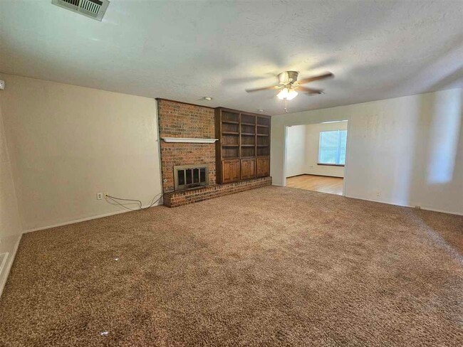 7628 NW Baldwin Ave