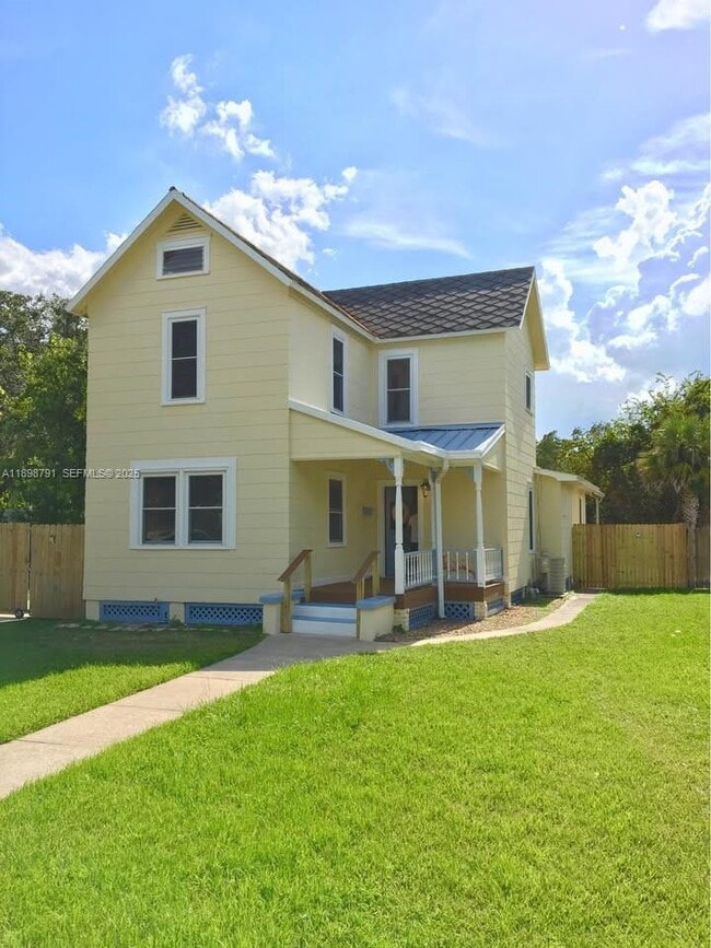 Photo - 830 S Beach St