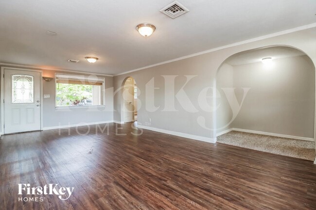 Photo - 645 Lexington St
