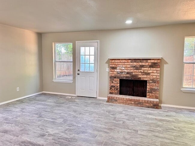 Photo - 417 NE 115th St