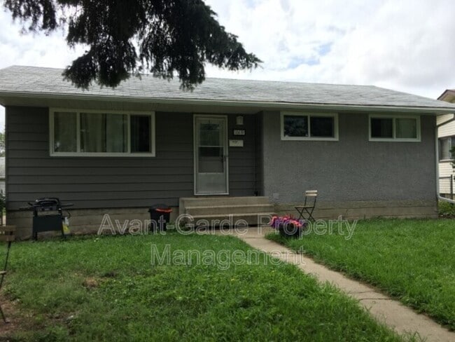 Photo - 16419-16105 105 Ave NW