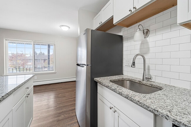 Building Photo - Melvindale Square Rental