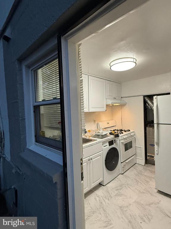 Photo - 2533 Iverson St