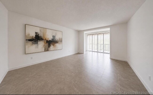 3740 Inverrary Dr Unit 3g