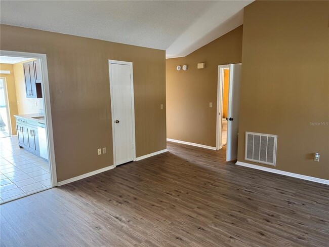 Photo - 3433 Laurel Dale Dr