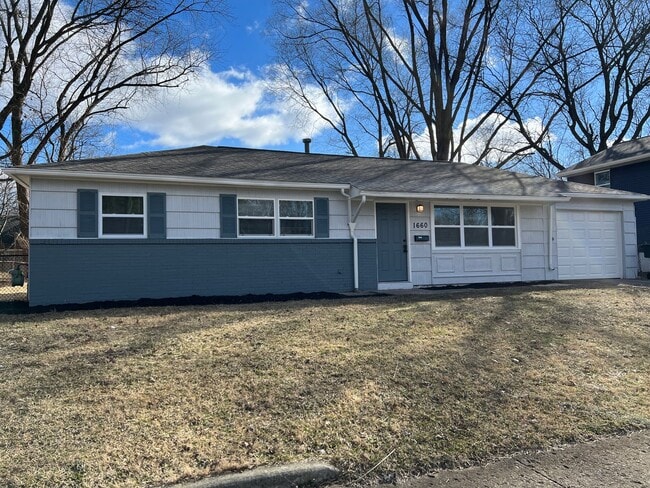 Building Photo - 3 Bedroom Beautifully updated Ranch
