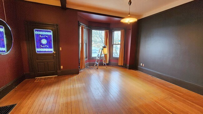 Photo - 4 Bed/2 Bath SE Hawthorne Historic Victorian
