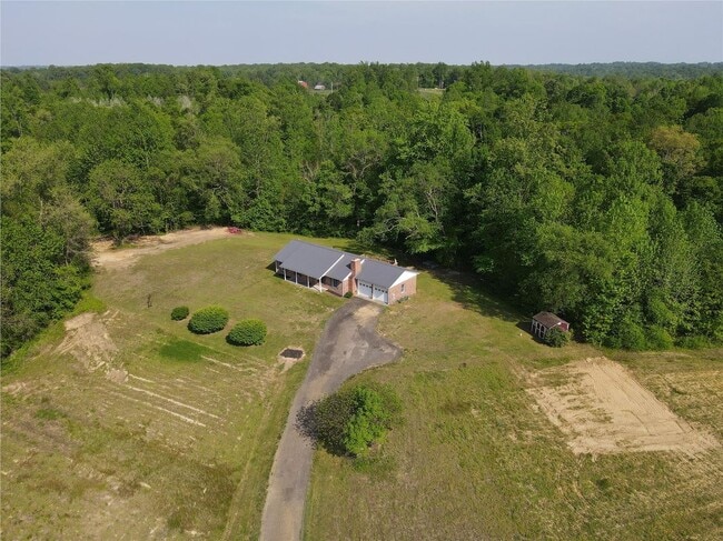 Building Photo - 13245 Croom Rd