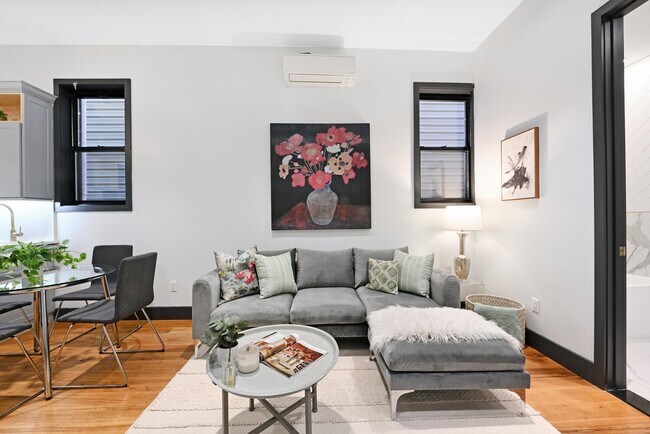 Photo - 7 St Pauls Ave Unit 4R