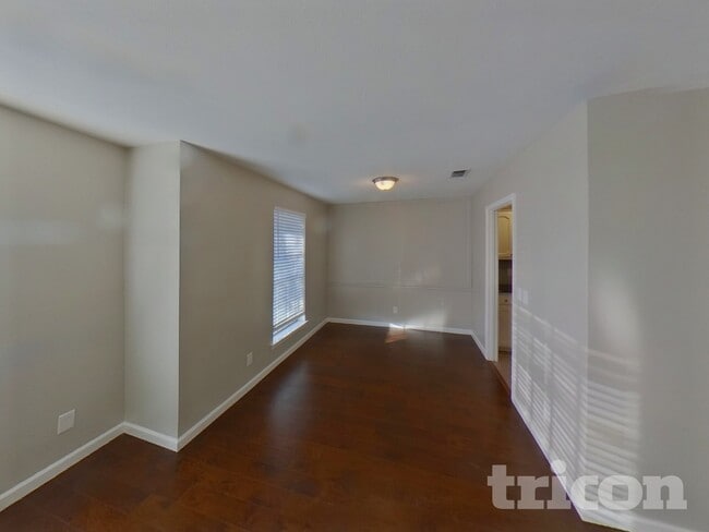 Photo - 600 Spring Willow Dr