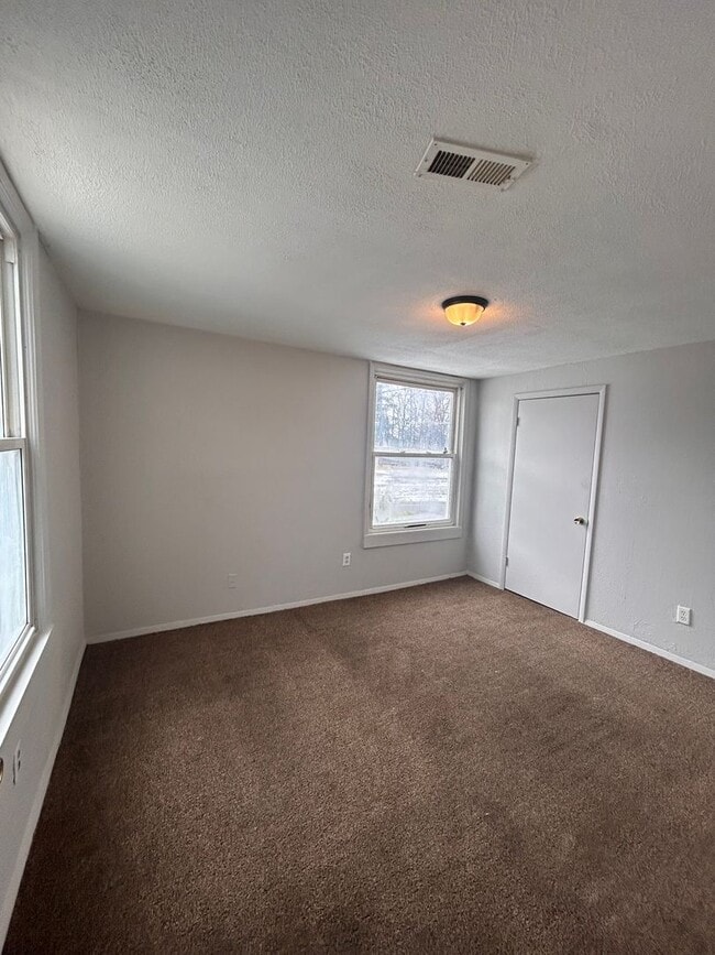 Photo - 815 Harmar St