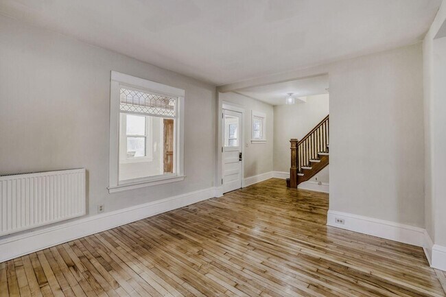 Photo - 2939 Russell Ave N