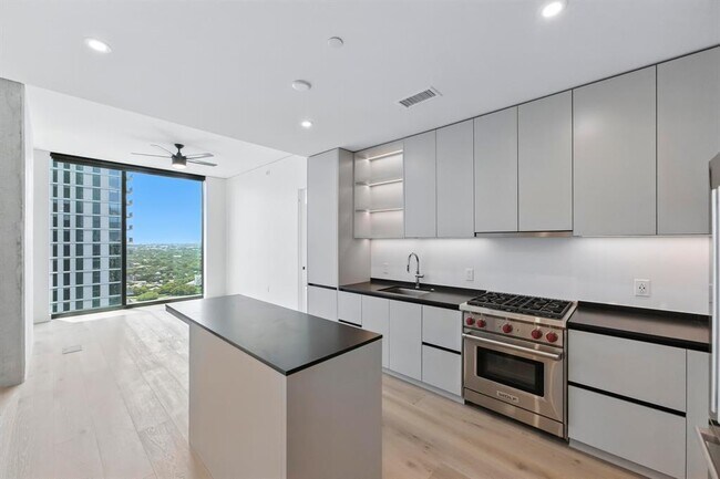 Building Photo - 610 Davis St Unit 3104 Rental