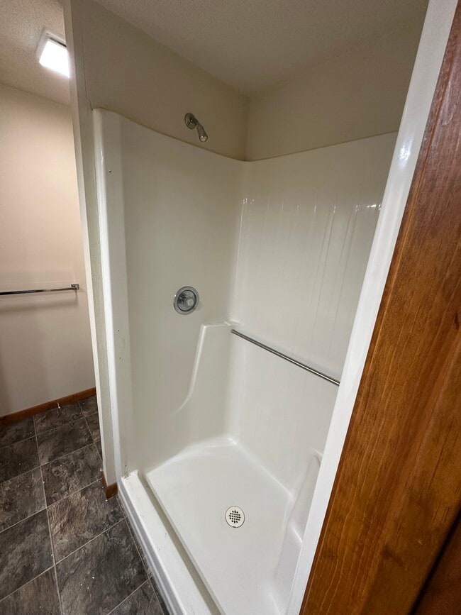 Photo - 809 2nd Ave NE