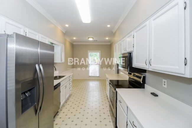 Photo - 2795 Lanthorn Dr