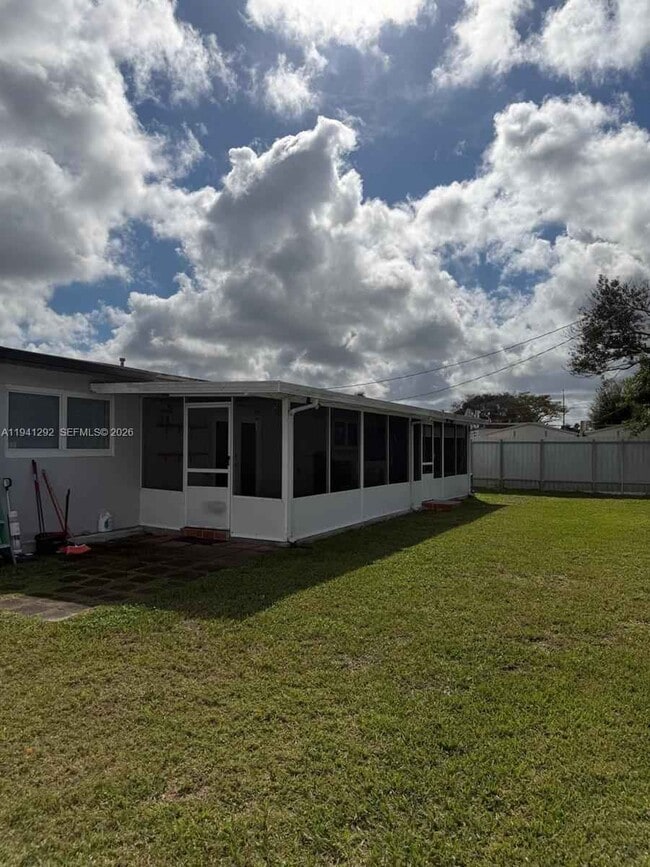 Photo - Southwest 96th Avenue, Miami, FL 33165 - 3 BR 2 BA single-family home