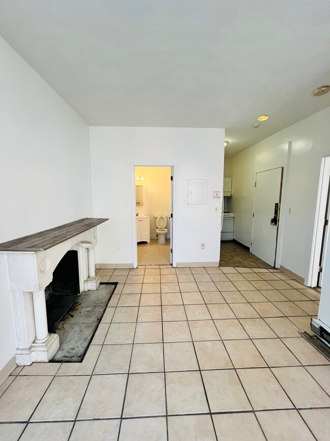 Building Photo - 537 Columbus Ave Unit 2R Rental
