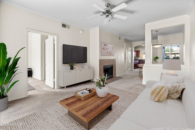 Building Photo - 5335 E Shea Blvd Unit 1102