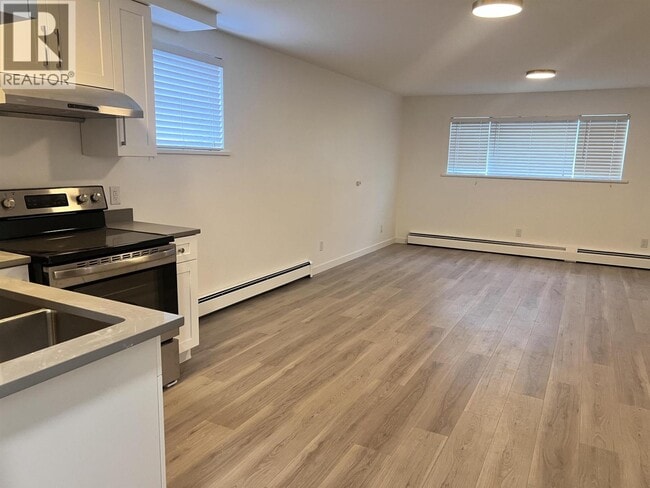 Photo - 5xx E 9th St