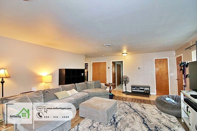 Photo - 4548 Pensacola St