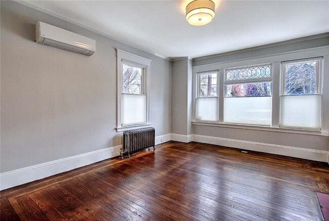 Photo - 118 Everett Ave