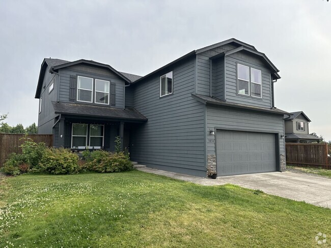 Building Photo - Newer Home In North East Albany! Nealy 250...