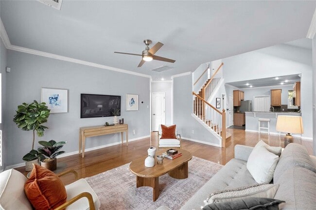 Building Photo - 6704 Menchaca Rd