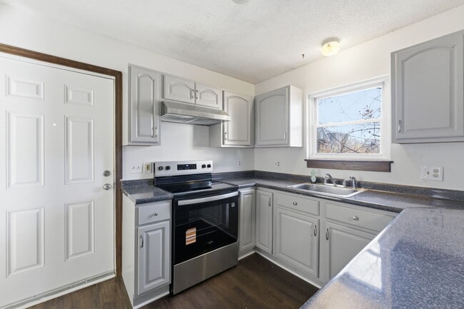 Photo - 33 Guilford St Unit B