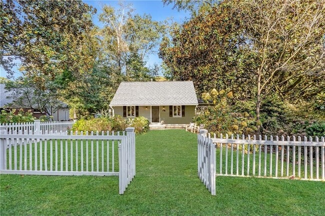 Photo - 2690 Ridgemore Rd NW