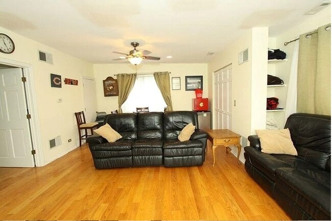 Photo - 2643 N Southport Ave Unit E