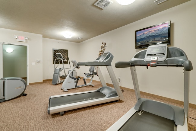 Fitness Room - Highland Shores Apartments