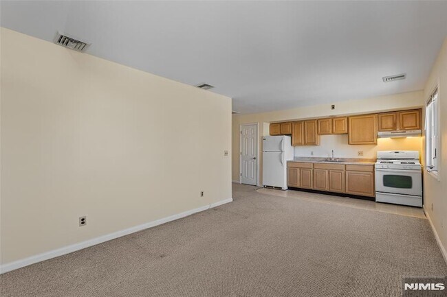 Photo - 146 Main St Unit 3