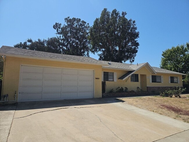 Building Photo - 3155 Rose Ave Rental