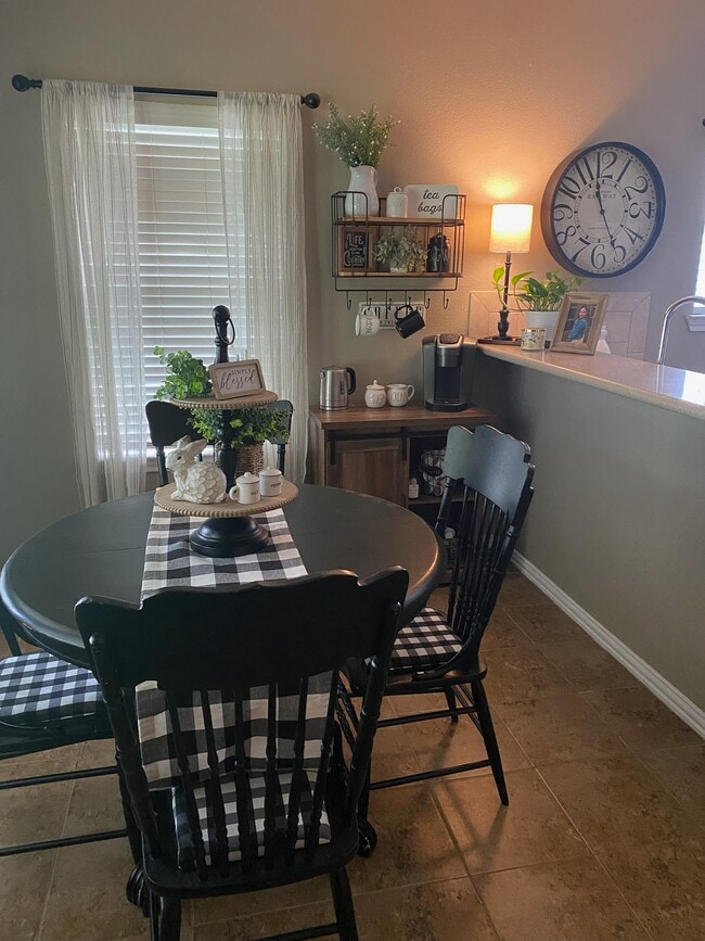 Photo - 15 C R 640 B C