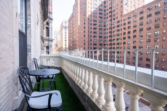 317 W 74th St Unit SI ID1021986P
