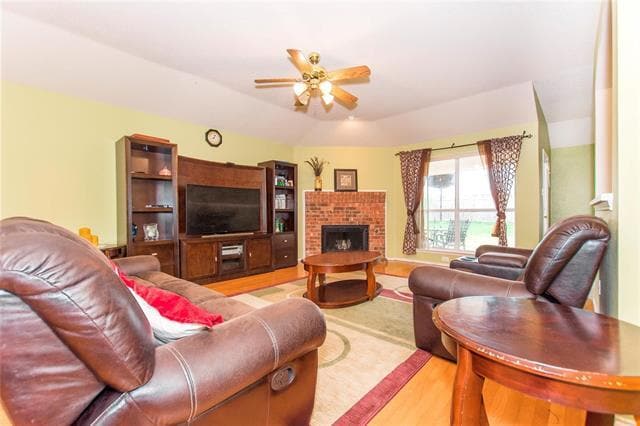 Photo - 1008 Ashdon Ln