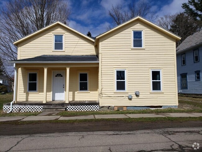 Building Photo - 8 Griswold St Rental